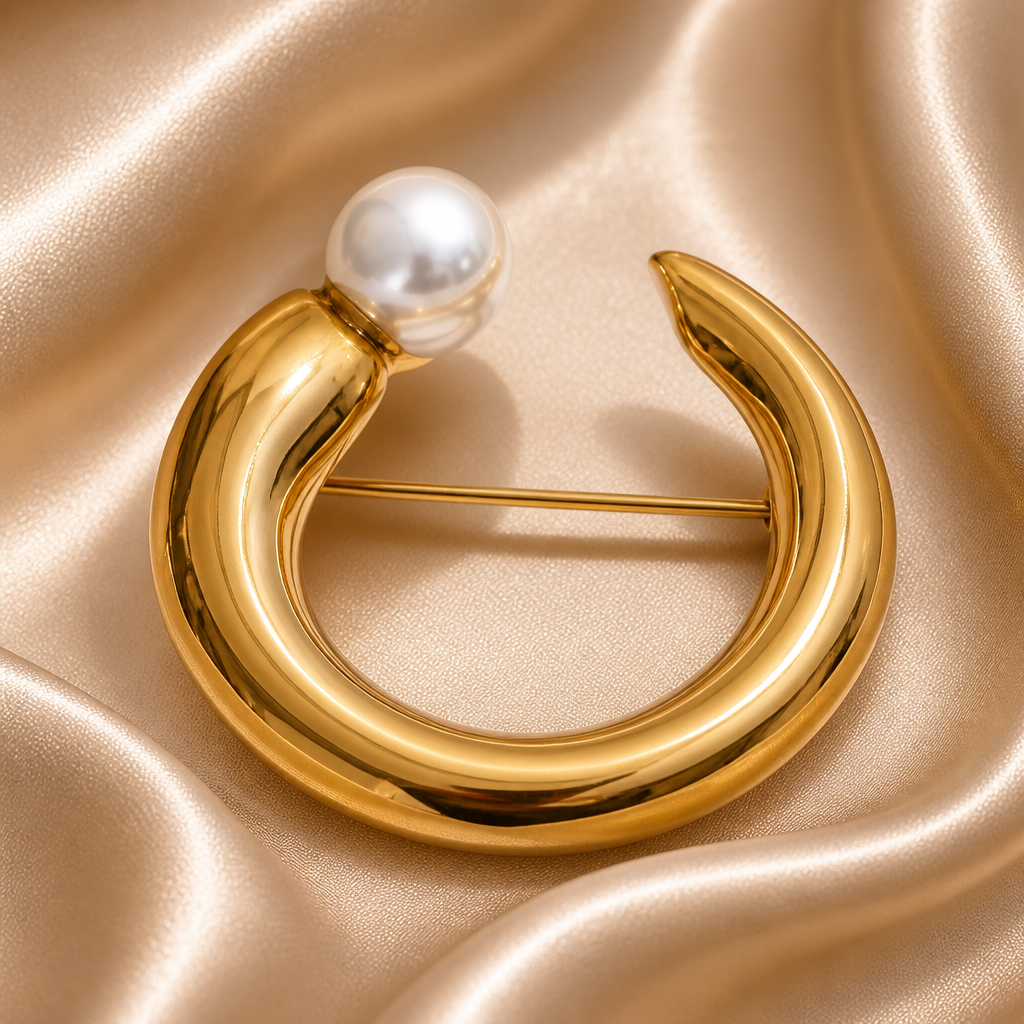 Luna Pearl Brooch