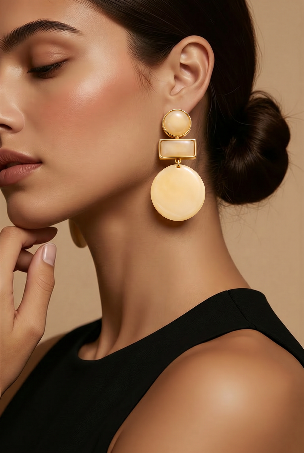 Beige Amara Earring